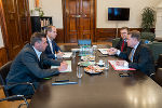 Unmittelbar nach dem Bundesabschluss lud Personallandesrat Werner Amon zu den Verhandlungen über den Gehaltsabschluss im Landesdienst und bei der KAGes ein. © Land Steiermark/Robert Binder; Verwendung bei Quellenangabe honorarfrei Unmittelbar nach dem Bundesabschluss lud Personallandesrat Werner Amon zu den Verhandlungen über den Gehaltsabschluss im Landesdienst und bei der KAGes ein.