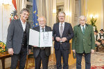 Verleihung "Großer Josef Krainer-Preis”: Gerald Schöpfer, LH Christopher Drexler, Bernhard Pelzl, Josef Krainer (v.r.).