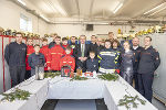 Weihnachtsbesuch: LH Christopher Drexler und Bischof Wilhelm Krautwaschl bei der Freiwilligen Feuerwehr Graz. © Bilder: Land Steiermark/FotoFischer; Verwendung bei Quellenangabe honorarfrei Weihnachtsbesuch: LH Christopher Drexler und Bischof Wilhelm Krautwaschl bei der Freiwilligen Feuerwehr Graz.