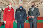 März 2022: Rotes Kreuz, Polizei und Land Steiermark stellten gemeinsam mit Partnern den Betrieb im Ankunftszentrum sicher, Landesrettungskommandant Peter Hansak, Landespolizeidirektor-Stv. Alexander Gaisch und der damalige Landesrat Christopher Drexler überzeugten sich vor Ort. © Land Steiermark/Robert Binder; Verwendung bei Quellenangabe honorarfrei März 2022: Rotes Kreuz, Polizei und Land Steiermark stellten gemeinsam mit Partnern den Betrieb im Ankunftszentrum sicher, Landesrettungskommandant Peter Hansak, Landespolizeidirektor-Stv. Alexander Gaisch und der damalige Landesrat Christopher Drexler überzeugten sich vor Ort.