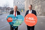 LH-Stv. Anton Lang und LH Christopher Drexler freuen sich, dass das Klimaticket in der Steiermark ab 1. März nur noch 468 Euro pro Jahr kostet.