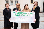 Appell der steirischen Landesrätinnen Ursula Lackner, Juliane Bogner-Strauß, Doris Kampus und Barbara Eibinger-Miedl: „Seid sichtbar!" © Land Steiermark/Peter Drechsler; Verwendung bei Quellenangabe honorarfrei