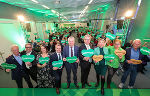 Die Agenturchefs Gerd Babits und Mario Strasser, Grafikerin Mimi Boyer, STG-GF Michael Feiertag, LH-Stv. Anton Lang, LH Christopher Drexler, Botschafter mit Herz Claudia Rossbacher, Ewald Pfleger und Helmut Marko (v.l.) © Steiermark Tourismus/Harry Schiffer Die Agenturchefs Gerd Babits und Mario Strasser, Grafikerin Mimi Boyer, STG-GF Michael Feiertag, LH-Stv. Anton Lang, LH Christopher Drexler, Botschafter mit Herz Claudia Rossbacher, Ewald Pfleger und Helmut Marko (v.l.)