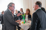 Besuch an der BH Voitsberg: LH Christopher Drexler im Gespräch mit Bediensteten der Bezirkshauptmannschaft © Land Steiermark/Robert Binder; Verwendung bei Quellenangabe honorarfrei Besuch an der BH Voitsberg: LH Christopher Drexler im Gespräch mit Bediensteten der Bezirkshauptmannschaft