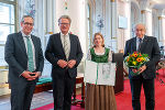 Clemens Jaufer, LH Christopher Drexler, Corina Madreiter-Sokolowski und Gedenkwerk-Obmann Gerald Schöpfer (v.l.)