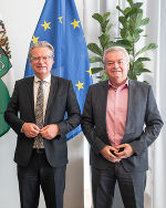 LH Christopher Drexler und LH-Stv. Anton Lang kündigen an: Die Budgets für die Bereiche Pflege und Soziales werden um 67,95 Millionen Euro aufgestockt © Land Steiermark/Robert Binder; Verwendung bei Quellenangabe honorarfrei LH Christopher Drexler und LH-Stv. Anton Lang kündigen an: Die Budgets für die Bereiche Pflege und Soziales werden um 67,95 Millionen Euro aufgestockt
