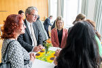 LH Christopher Drexler und LAD Brigitte Scherz-Schaar im Gespräch mit den BH-Bediensteten. © Land Steiermark/Robert Binder; Verwendung bei Quellenangabe honorarfrei LH Christopher Drexler und LAD Brigitte Scherz-Schaar im Gespräch mit den BH-Bediensteten.