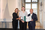 Ehrung von Sportlerinnen und Sportlern in der Aula der Alten Universität: Juliane Bogner-Strauß, Laura Jungwirth, Christian Purrer