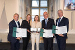 Ehrung von Sportlerinnen und Sportlern in der Aula der Alten Universität: Christian Purrer, Juliane Bogner-Strauß, Carina Reicht, Stefan Herker und Gerhard Widmann (v.l.)