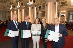 Ehrung von Sportlerinnen und Sportlern in der Aula der Alten Universität: Gerhard Widmann, Stefan Herker, Carina Reicht, Juliane Bogner-Strauß und Christian Purrer (v.l.)