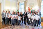 LH Christopher Drexler und LR Juliane Bogner-Strauß verabschiedeten im Weißen Saal der Grazer Burg das steirische Team für die „Special Olympics World Summer Games“ in Berlin. © Land Steiermark/Robert Binder; Verwendung bei Quellenangabe honorarfrei