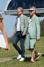 LH Drexler begrüßt Robbie Williams in der Steiermark © Land Steiermark; Verwendung bei Quellenangabe honorarfrei LH Drexler begrüßt Robbie Williams in der Steiermark