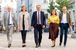 IV-Präsident Stefan Stolitzka, Wirtschaftslandesrätin Barbara Eibinger-Miedl, Landeshauptmann Christopher Drexler, Soziallandesrätin Doris Kampus und WKO-Präsident Josef Herk (v.l.) © Land Steiermark; Verwendung bei Quellenangabe honorarfrei