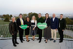 „Botschafter mit Herz" Boris Bukowski, Bildungsminister Martin Polaschek, Soziallandesrätin Doris Kampus, Katrin Hohensinner-Häupl (frutura), Landeshauptmann Christopher Drexler, Wirtschafts- und Tourismuslandesrätin Barbara Eibinger-Miedl, IV-Präsident Stefan Stolitzka und STG-GF Michael Feiertag (v.l.)