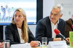 LR Juliane Bogner-Strauß und Gerhard Stark © Land Steiermark/Robert Binder; Verwendung bei Quellenangabe honorarfrei LR Juliane Bogner-Strauß und Gerhard Stark