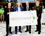 Landesrat Hans Seitinger, Landeshauptmann-Stellvertreter Anton Lang, Landeshauptmann Christopher Drexler, Direktor Erich Kerngast (v.l.) © Lebensressort/Zugschwert; bei Quellenangabe honorarfrei Landesrat Hans Seitinger, Landeshauptmann-Stellvertreter Anton Lang, Landeshauptmann Christopher Drexler, Direktor Erich Kerngast (v.l.)