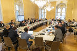 Im Rittersaal in Graz wurden bei der Konferenz zahlreiche Sportthemen besprochen. © Foto: Land Steiermark/Binder; bei Quellenangabe honorafrei Im Rittersaal in Graz wurden bei der Konferenz zahlreiche Sportthemen besprochen.