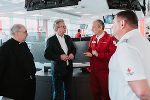 LH Christoper Drexler und Bischof Wilhelm Krautwaschl beim Besuch in der Rettungsleitzentrale vom Roten Kreuz. © Land Steiermark/Michaela Lorber LH Christoper Drexler und Bischof Wilhelm Krautwaschl beim Besuch in der Rettungsleitzentrale vom Roten Kreuz.