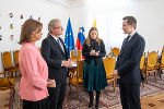 LH Christopher Drexler und Ministerin Tanja Fajon im Austausch mit dem Bürgermeister von Celje, Matija Kovač