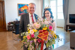 Landeshauptmann-Stellvertreter Anton Lang mit Blumenkönigin Verena I. © Land Steiermark; bei Quellenangabe honorarfrei Landeshauptmann-Stellvertreter Anton Lang mit Blumenkönigin Verena I.