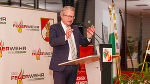 Landeshauptmann Christopher Drexler bei seiner Ansprache in der Feuerwehr- und Zivilschutzschule in Lebring © LFV/Karner Landeshauptmann Christopher Drexler bei seiner Ansprache in der Feuerwehr- und Zivilschutzschule in Lebring