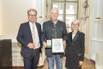 LH Christopher Drexler und 2. LT-Präs. Gabriele Kolar mit Martin Klauber. © Foto: Land Steiermark/Foto Fischer; bei Quellenangabe honorarfrei LH Christopher Drexler und 2. LT-Präs. Gabriele Kolar mit Martin Klauber.