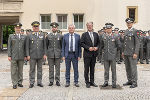 Tag der Führungskräfte des Bundesheeres im Grazer Burghof: Präsident Karl Bauer (Offiziersgesellschaft Steiermark), Militärkommandant Heinz Zöllner, Leutnant Paul Weiler, LH-Stv. Anton Lang, LH Christopher Drexler, Wachtmeister Marcel Huber und Präsident Andreas Matausch (Unteroffiziersgesellschaft) (v.l.) © Land Steiermark/Robert Binder; Verwendung bei Quellenangabe honorarfrei Tag der Führungskräfte des Bundesheeres im Grazer Burghof: Präsident Karl Bauer (Offiziersgesellschaft Steiermark), Militärkommandant Heinz Zöllner, Leutnant Paul Weiler, LH-Stv. Anton Lang, LH Christopher Drexler, Wachtmeister Marcel Huber und Präsident Andreas Matausch (Unteroffiziersgesellschaft) (v.l.)