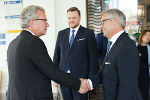 LH Christopher Drexler (l.) begrüßte Finanzminister Magnus Brunner (r.) in Graz. © Land Steiermark/Benjamin Gasser; Verwendung bei Quellenangabe honorarfrei LH Christopher Drexler (l.) begrüßte Finanzminister Magnus Brunner (r.) in Graz.