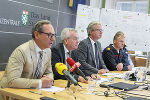 Pressekonferenz zur Unwetterkatastrophe in der Steiermark: Katastrophenschutz-Leiter Harald Eitner, LH-Stv. Anton Lang, LH Christopher Drexler und Landesfeuerwehrkommandant-Stellvertreter Christian Leitgeb © Land Steiermark/Robert Binder; Verwendung bei Quellenangabe honorarfrei Pressekonferenz zur Unwetterkatastrophe in der Steiermark: Katastrophenschutz-Leiter Harald Eitner, LH-Stv. Anton Lang, LH Christopher Drexler und Landesfeuerwehrkommandant-Stellvertreter Christian Leitgeb