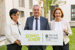 Maria Knauer-Lukas (Abteilung 16), LH-Stv. Anton Lang und LR Simone Schmiedtbauer (v.l.) präsentieren die neue Verkehrssicherheitskampagne „Sowieso Sicher“. © Land Steiermark/Andreas Resch; Verwendung bei Quellenangabe honorarfrei