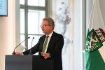 LH Drexler gratulierte in seiner Ansprache den Schülerinnen und Schülern zu ihren herausragenden Leistungen