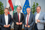 Bgm. Kurt Wallner, LH Christopher Drexler, LH-Stv. Anton Lang und LAbg. Bgm. Erwin Dirnberger (v.l.) © Foto: Land Steiermark; bei Quellenangabe honorarfrei