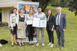 Maria Pein (Vize-Präs. der LK), TSO Karoline Schlögl, Preisträger Katharina Wildbacher und Christoph Koch, LR Simone Schmiedtbauer und LH-Stv. Anton Lang (v.l.)