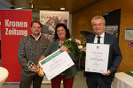 Überreichung der Tierschutzpreise des Landes Steiermark: LH-Stv. Anton Lang gratulierte Klaudia Schrampf zur Auszeichnung. © Land Steiermark/Zick; Verwendung bei Quellenangabe honorarfrei Überreichung der Tierschutzpreise des Landes Steiermark: LH-Stv. Anton Lang gratulierte Klaudia Schrampf zur Auszeichnung.
