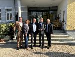 LH Christopher Drexler und LH-Stv. Anton Lang flankiert vom Landtagsabgeordneten Franz Fartek (r.) sowie der Landtagsabgeordneten Cornelia Schweiner und Landesbaudirektor Andreas Tropper (l.) © Land Steiermark