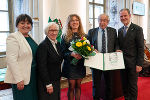 Elisabeth Fliesser (3.v.l.) wurde mit dem Josef Krainer-Förderungspreis ausgezeichnet. © Land Steiermark/Streibl; bei Quellenangabe honorarfrei Elisabeth Fliesser (3.v.l.) wurde mit dem Josef Krainer-Förderungspreis ausgezeichnet.