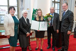 Marilena Wilding (3.v.l.) wurde mit dem Josef Krainer-Förderungspreis ausgezeichnet. © Land Steiermark/Streibl; bei Quellenangabe honorarfrei Marilena Wilding (3.v.l.) wurde mit dem Josef Krainer-Förderungspreis ausgezeichnet.