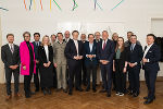 Willi Gabalier, Anna Thaller, Karlheinz Morré, Josefa Umundum, Jakob Rattinger, Alexander Schmiderer, Franz Koiner, LR Karlheinz Kornhäusl, Gerhard Krajicek, Christian Buchmann, Günther Stark, LH Mario Kunasek, Birgit Lill-Schnabl, Daniela Teuschler, Erwin Hauser, Ewald-Marco Münzer, Johann Baumgartner (v.l.) © Land Steiermark/Resch; bei Quellenangabe honorarfrei