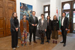 Mentorin Katharina Pichler, Katharina Rohrer, Kulturlandesrat Karlheinz Kornhäusl, Michaela Wolfgruber, Nina Gruber, Maya Herz, Kulturabteilungsleiter Patrick Schnabl (v.l.) © Land Steiermark/ Resch